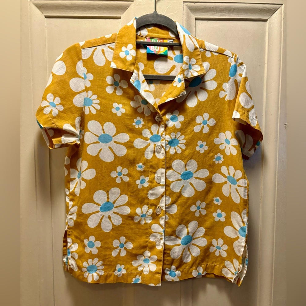 BIG BUD FLORAL SHIRT, XXS SIZE, excellent condition, made in Los Angeles